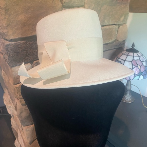 Vintage Women's Chapeau Dana Marten Wool Ivory Hat - Picture 2 of 7